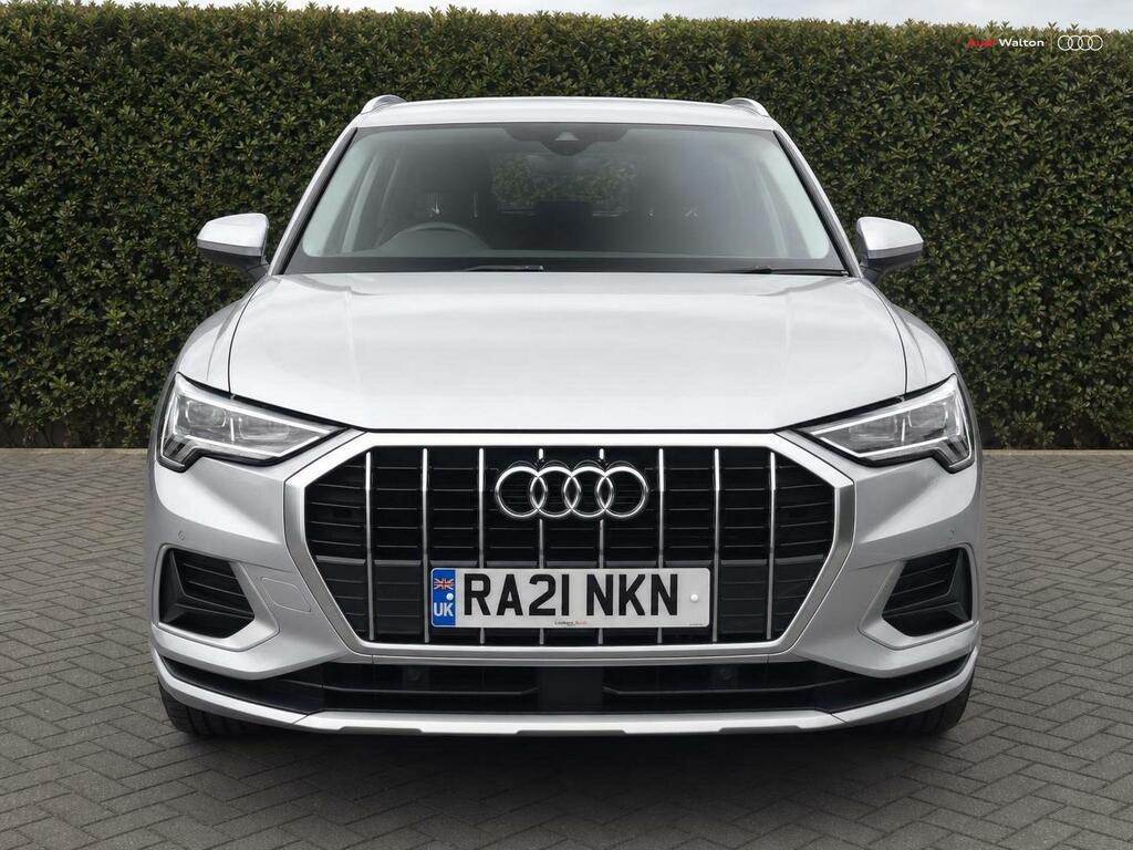 Audi Q3 Sport 35 Tfsi 150 Ps 6-Speed Silver #2