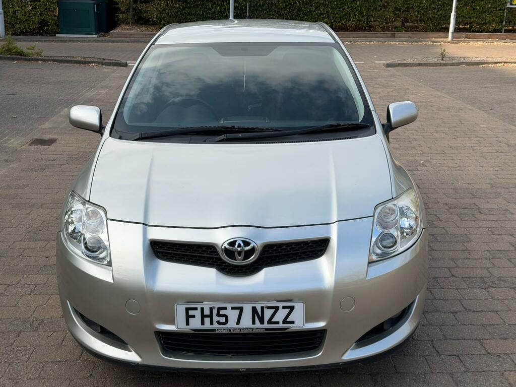 Toyota Auris Tr Silver #3