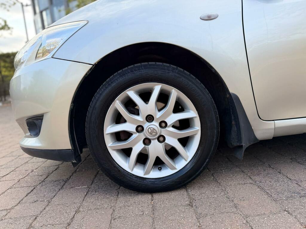 Toyota Auris 1.6 Vvt-i T Spirit Black #21