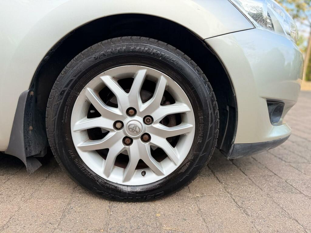 Toyota Auris 1.6 Vvt-i T Spirit Black #23