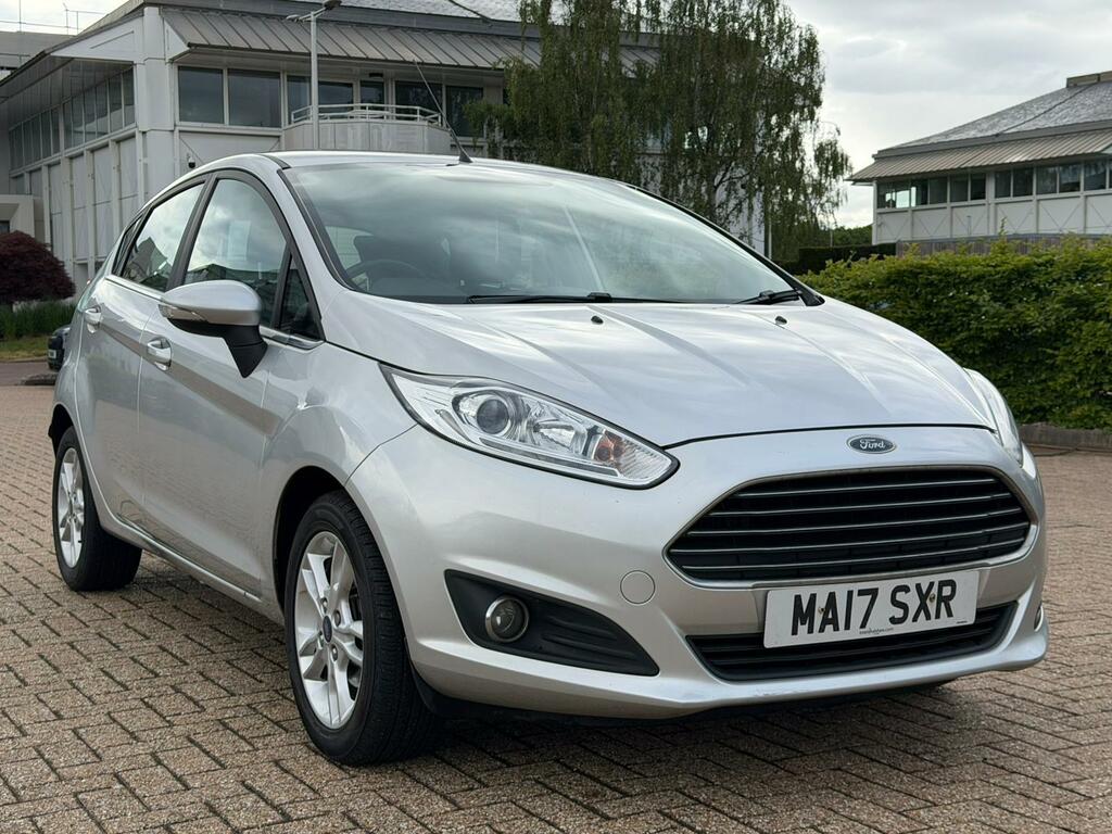 Ford Fiesta Zetec Silver #4