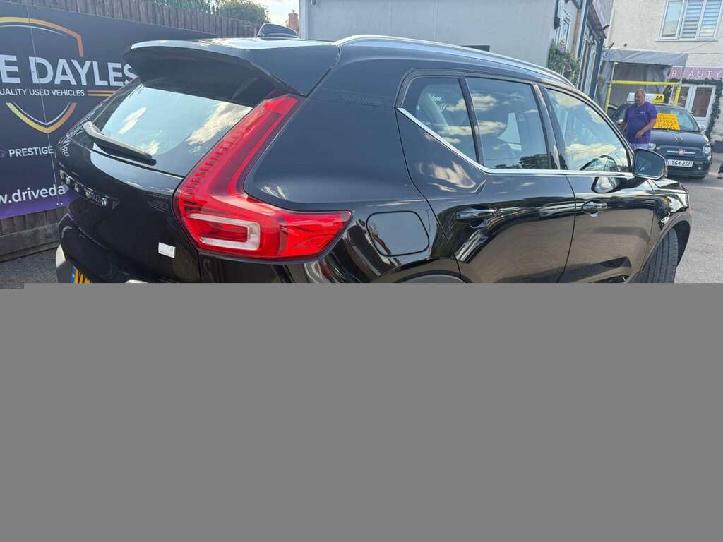 Volvo XC40 1.5 Xc40 Inscription T4 Recharge Black #2