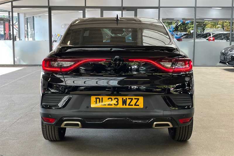 Renault Arkana 1.6 E-tech E-tech Engineered Suv Hybrid Black #4