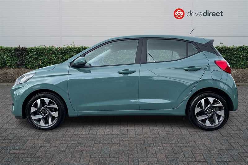 Hyundai I10 I10 1.0 63 Advance Nav Hatchback Green #6