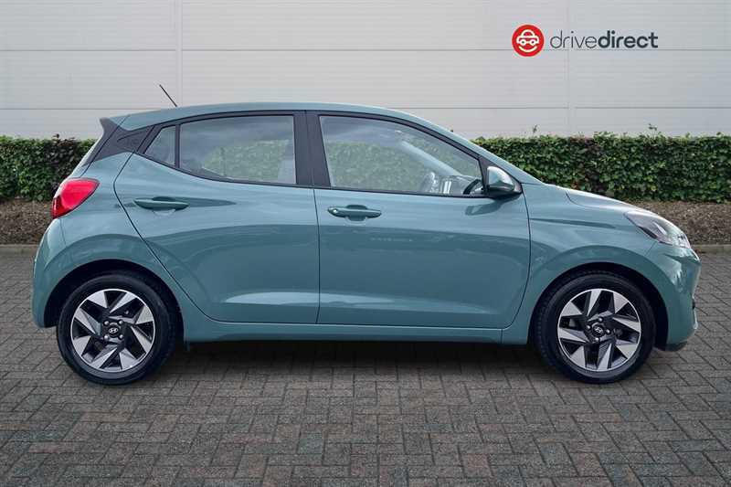 Hyundai I10 I10 1.0 63 Advance Nav Hatchback Green #2