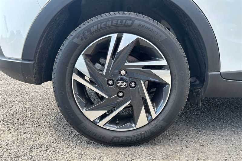 Hyundai Bayon 1.0 T-gdi Mhev Se Connect Suv Hybrid Dc White #5
