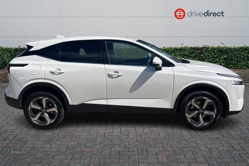 Nissan Qashqai 1.3 Dig-t Mhev N-connecta Suv Hybrid Xt White #2
