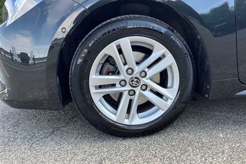 Toyota Corolla 2.0 Vvt-i Hybrid Gr Sport Cvt 2021 Grey #9