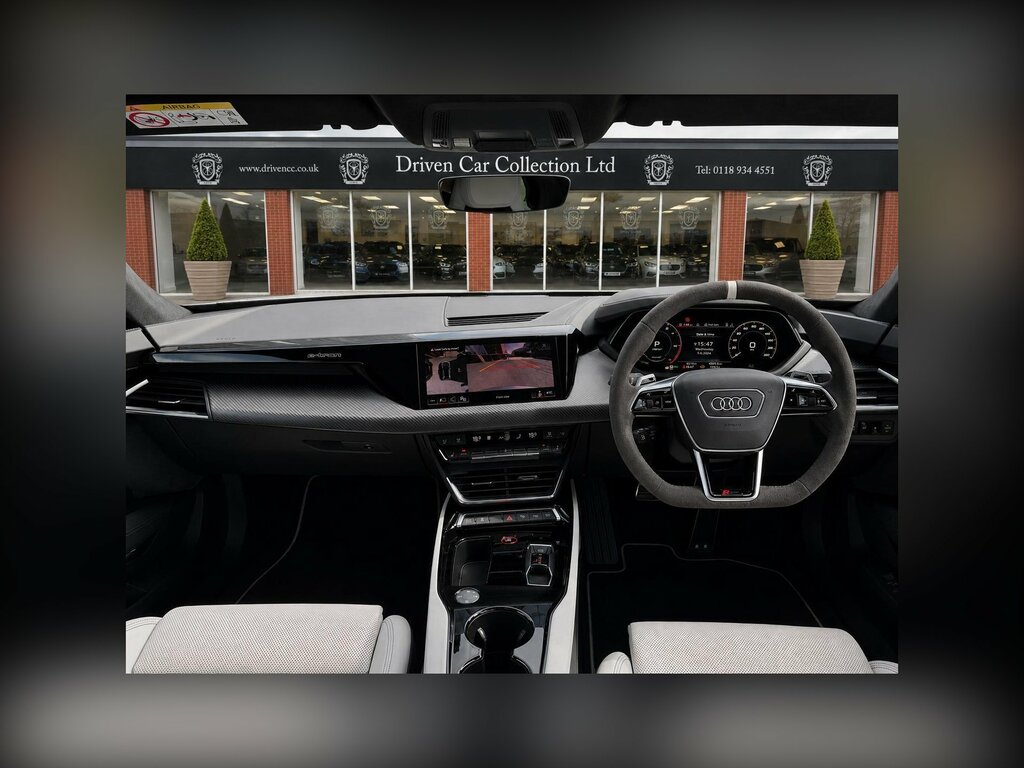 Audi Rs E-Tron Gt 93.4Kwh Ice Race Edition Quattro Silver #4