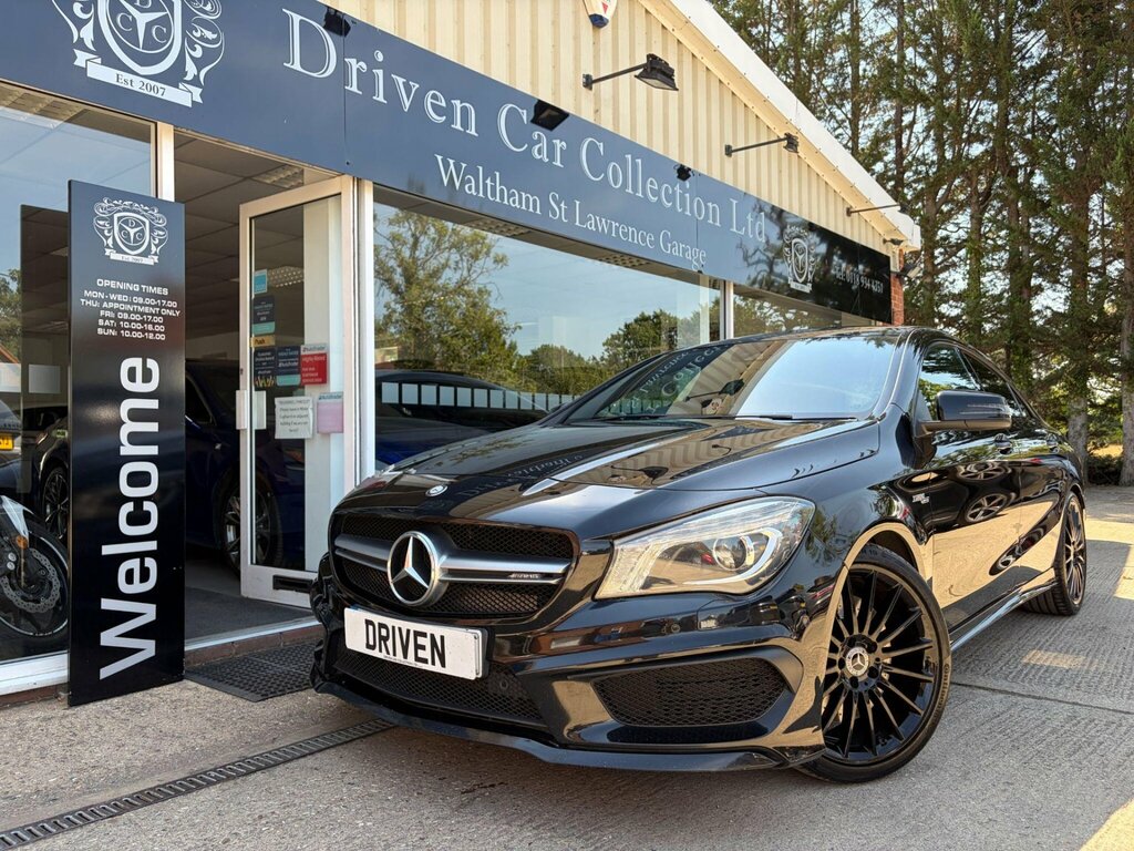 Mercedes-Benz CLA Class 2.0 Cla45 Amg Coupe Spds Dct 4Matic Euro 6 Ss 4