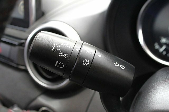 Mazda 121 Rf Se-l Nav White #28