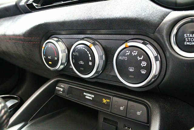 Mazda 121 Rf Se-l Nav White #23
