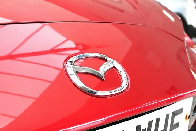Mazda 121 Skyactiv-g Launch Edition Convertible Red #5