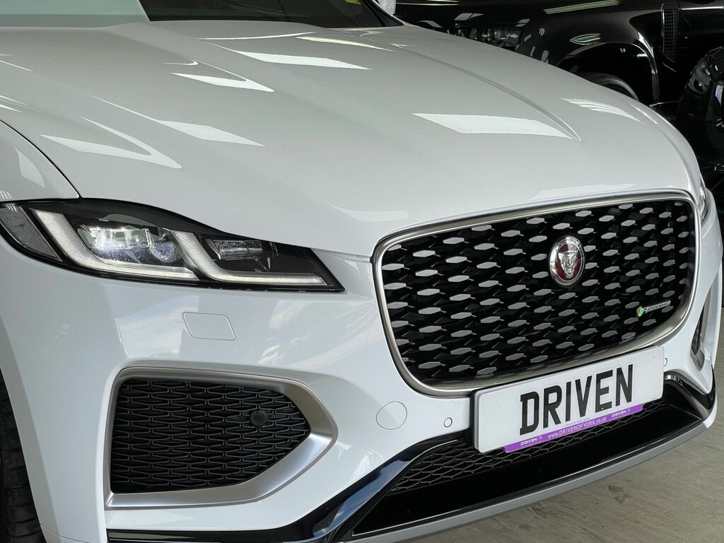 Jaguar F-Pace Diesel White #3