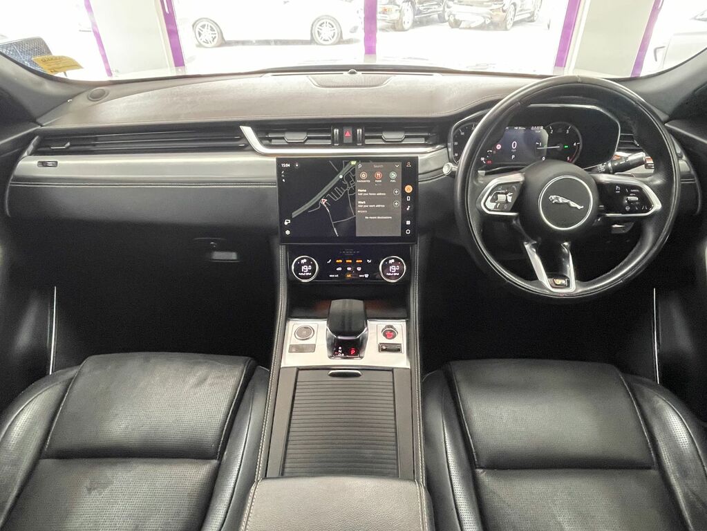 Jaguar F-Pace Diesel White #2
