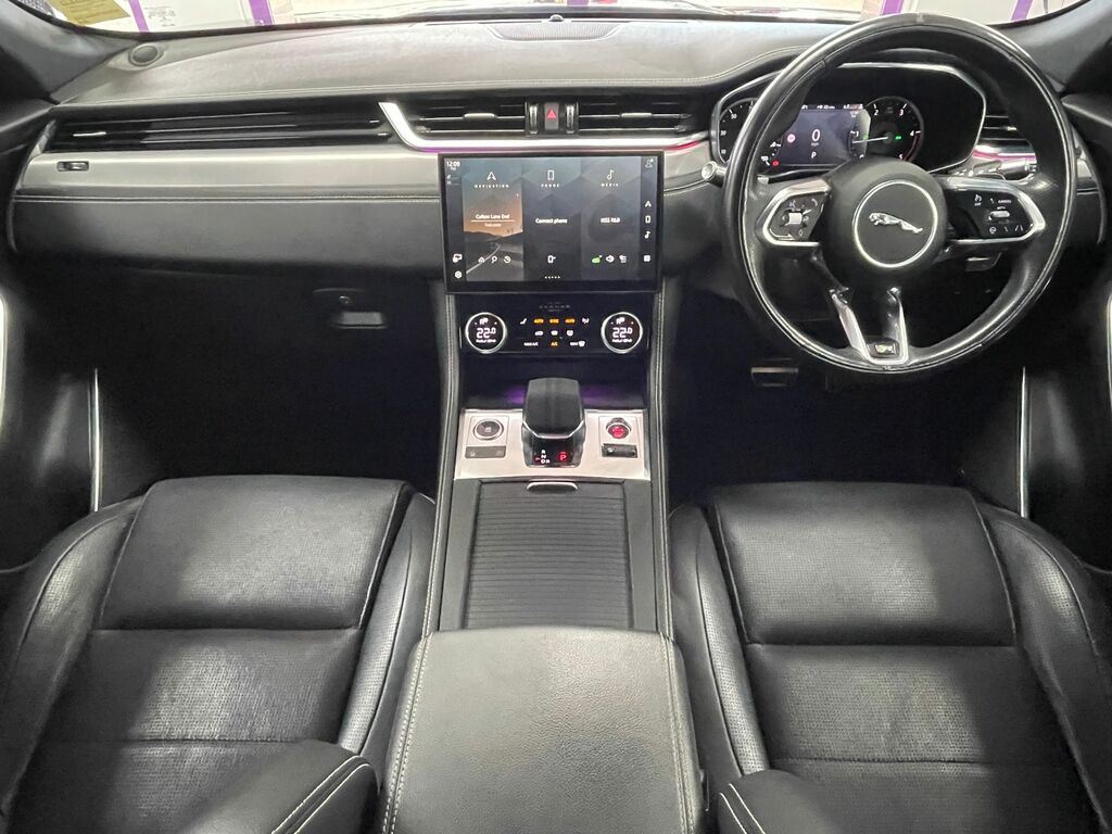 Jaguar F-Pace Diesel Black #2