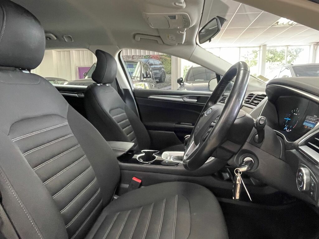 Ford Mondeo 2.0 Hybrid Titanium Edition Front Rea Silver #19
