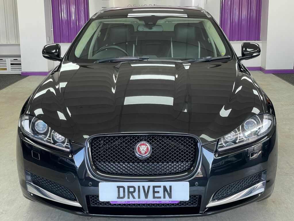 Jaguar XF Diesel Black #5