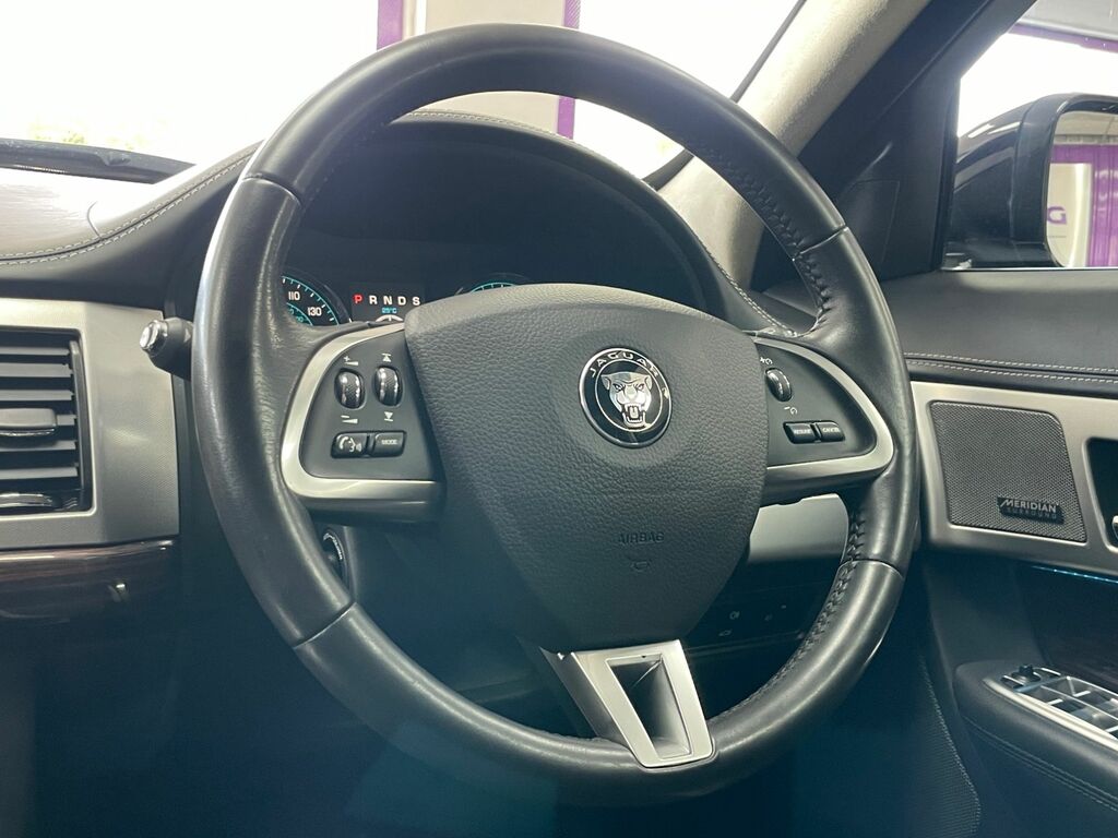 Jaguar XF 2014 2.2D Luxury Sportbrake Euro 5 Blue #32