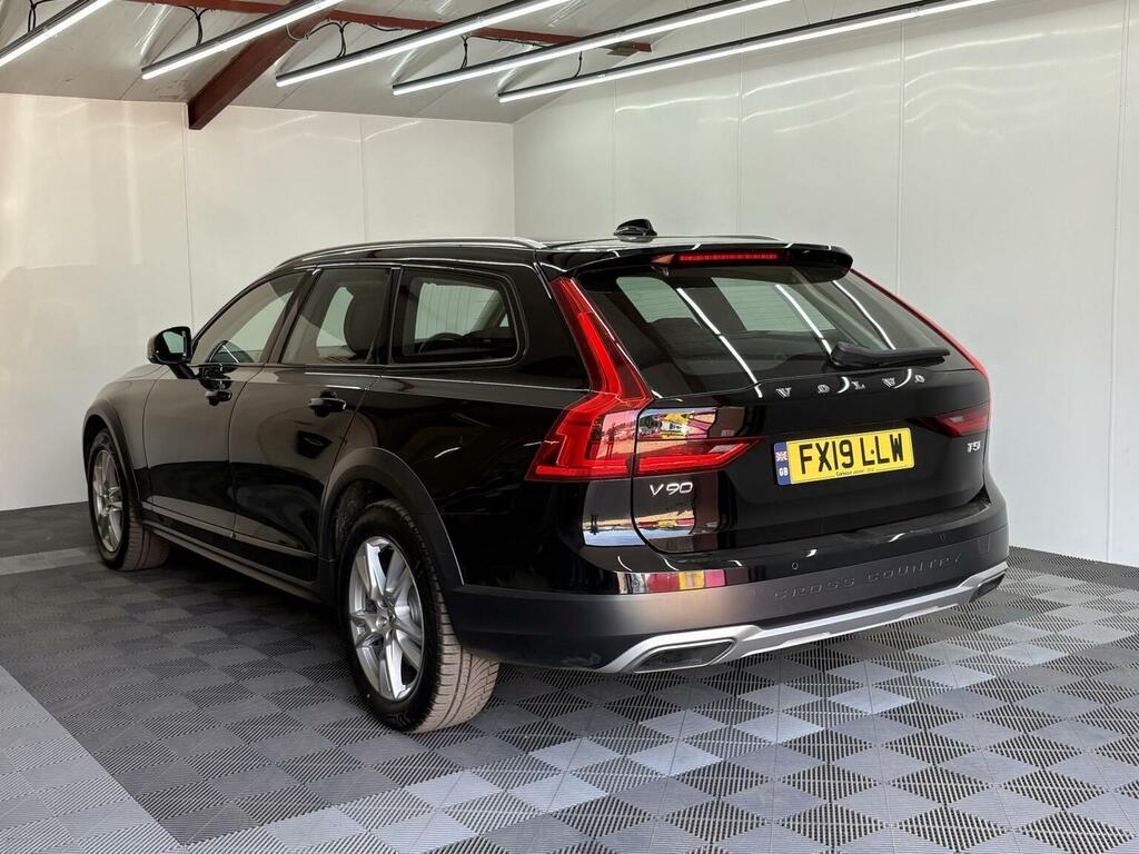 Volvo V90 Cross Country D4 Awd Plus Black #9
