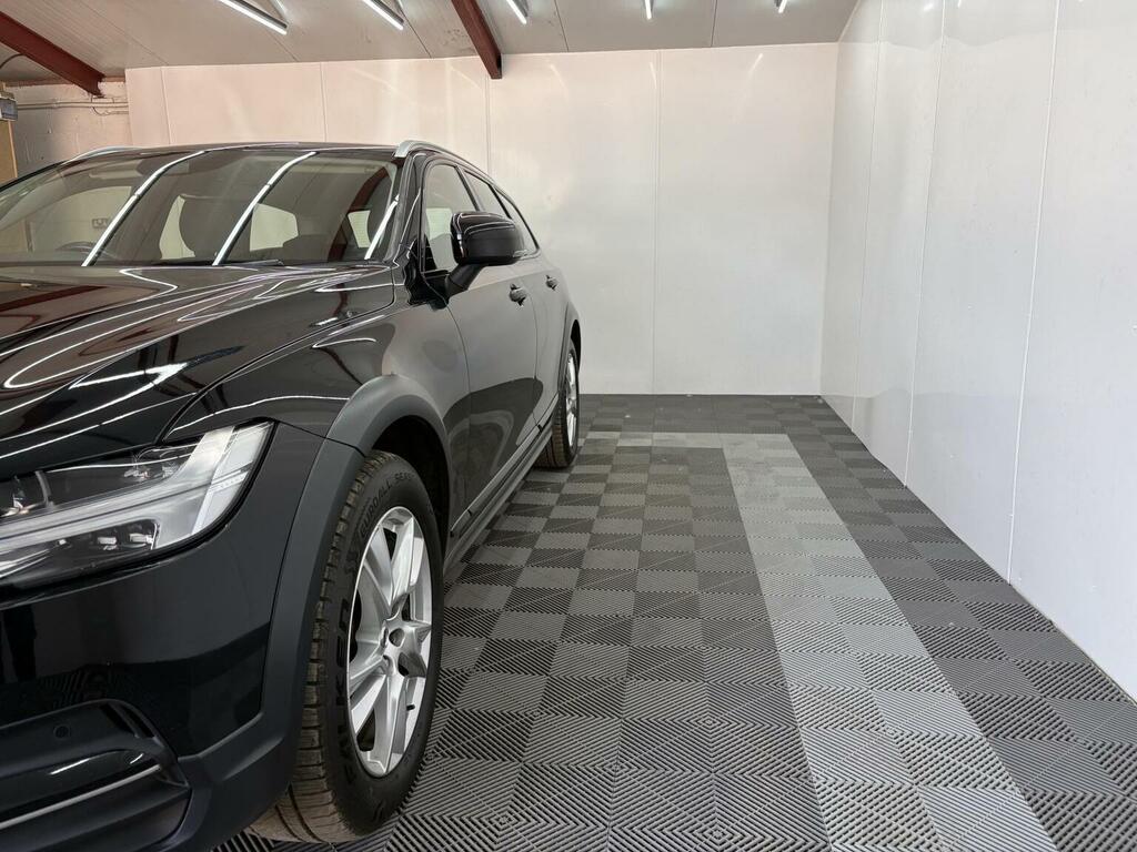 Volvo V90 Cross Country D4 Awd Plus Black #5