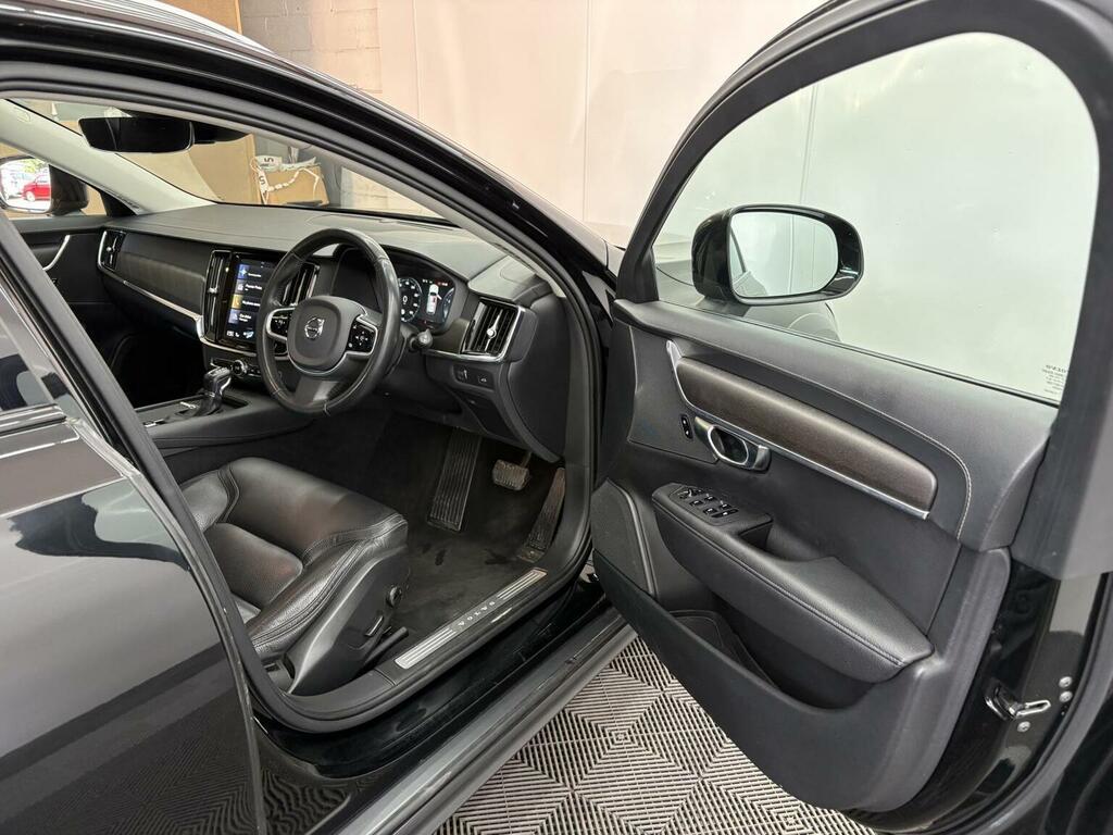 Volvo V90 Cross Country D4 Awd Plus Black #22