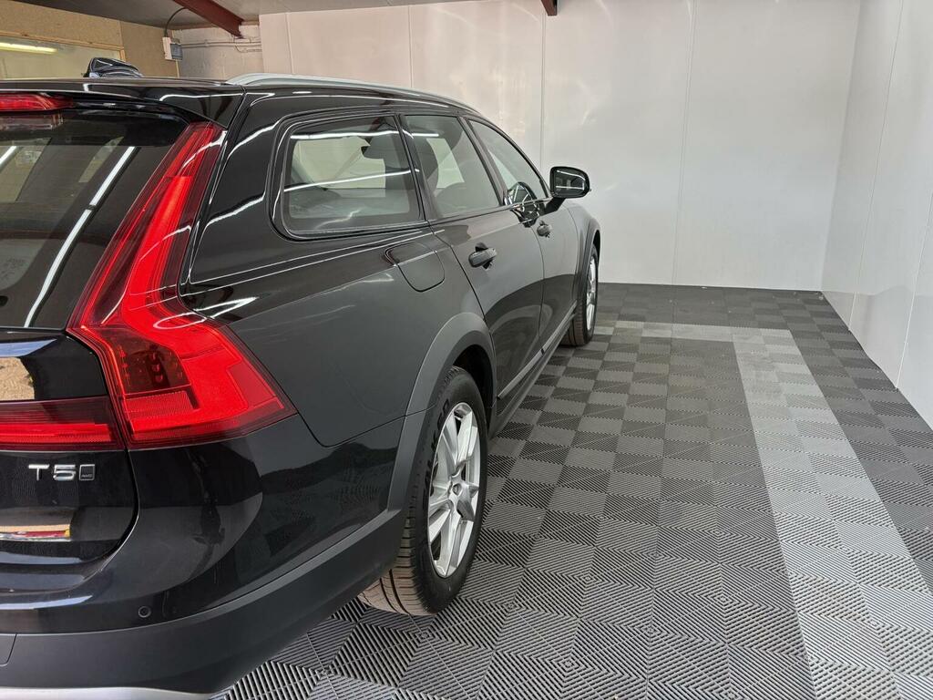 Volvo V90 Cross Country D4 Awd Plus Black #15