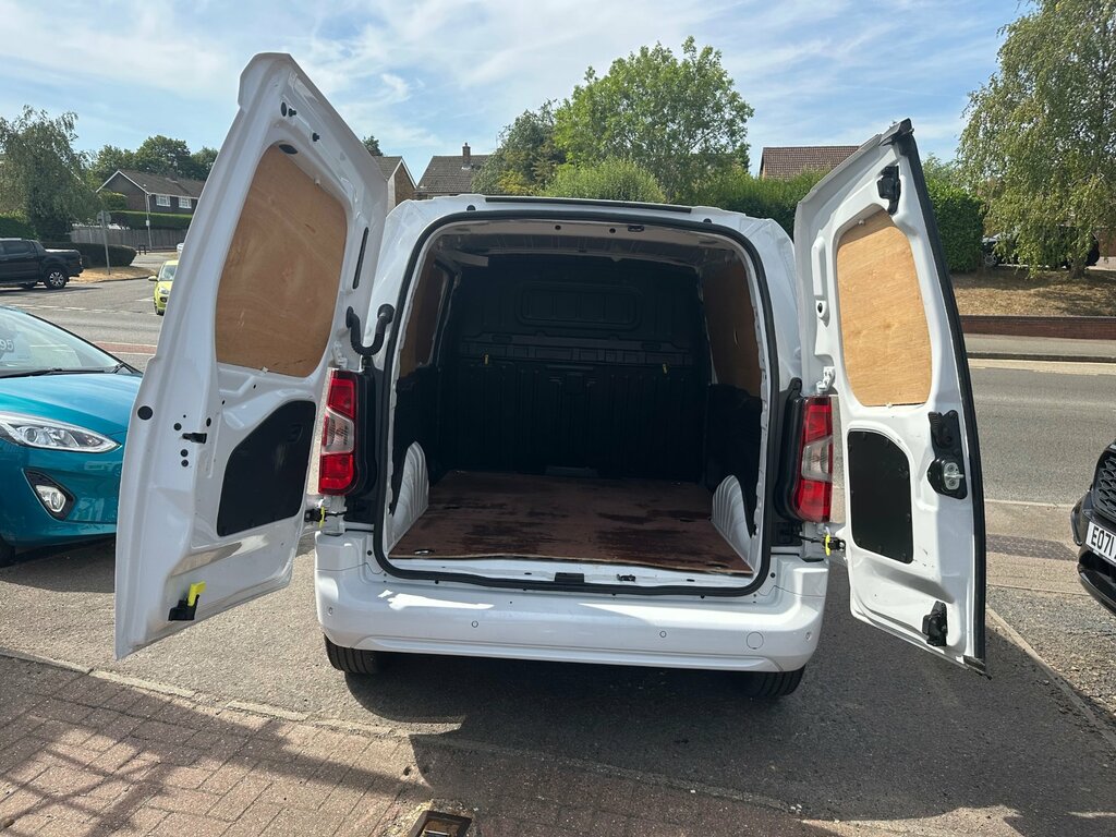 Vauxhall Combo Vauxhall Combo 1.5 Turbo D 2300 Pro L1 H1 Euro 6 Grey #9