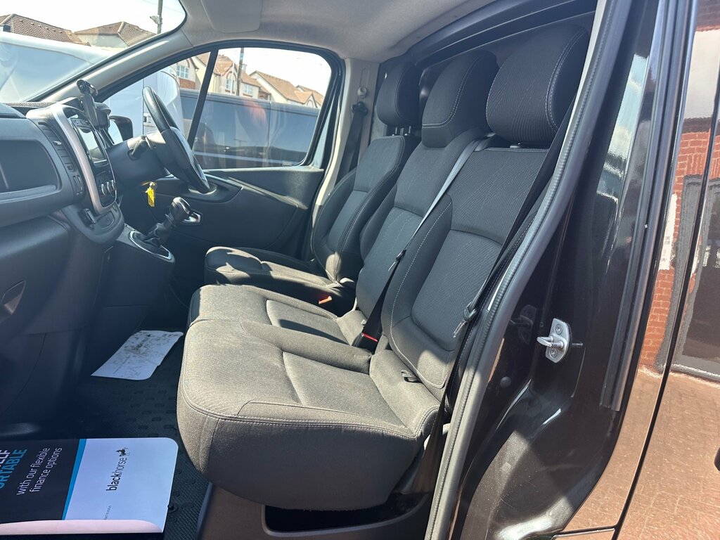 Renault Trafic 1.6L Sl27 Sport Nav Dci Euro 6 120 White #9