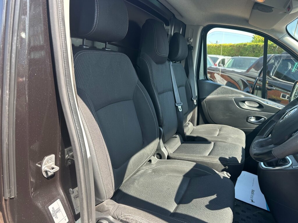 Renault Trafic 1.6L Sl27 Sport Nav Dci Euro 6 120 White #15