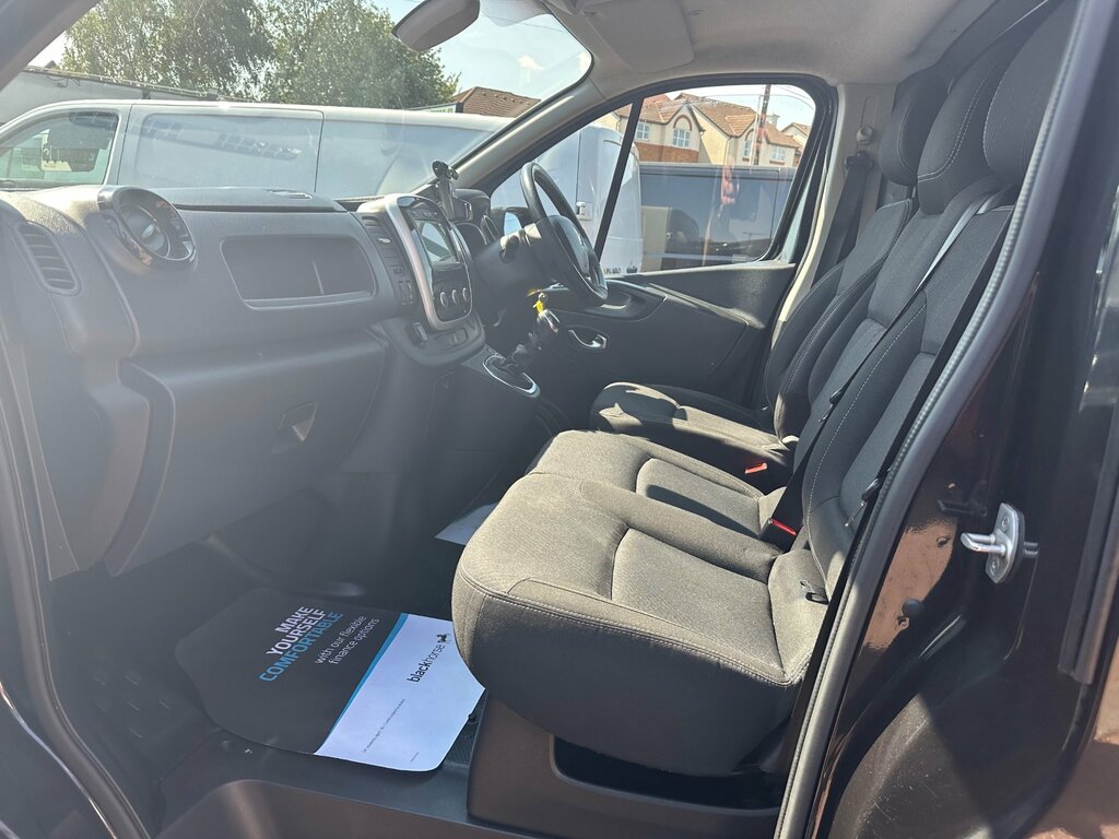 Renault Trafic 1.6L Sl27 Sport Nav Dci Euro 6 120 White #14