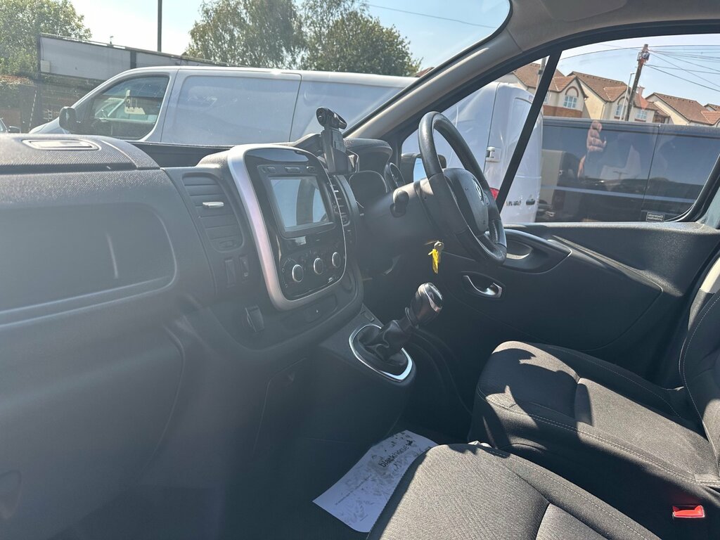 Renault Trafic 1.6L Sl27 Sport Nav Dci Euro 6 120 White #10