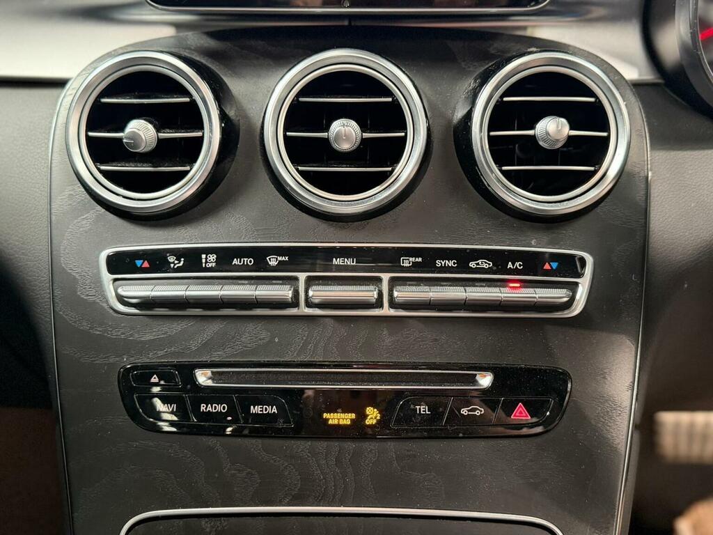 Mercedes-Benz GLC Class 250D 4Matic Amg Line 9G-tronic White #31