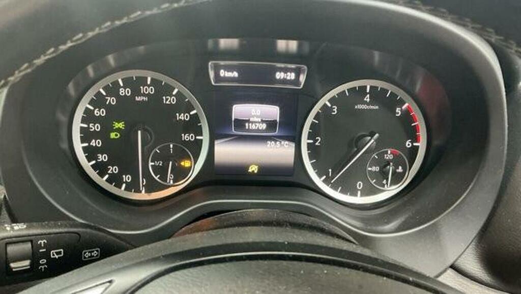 Infiniti Q30 Sport Hatchback Grey #10