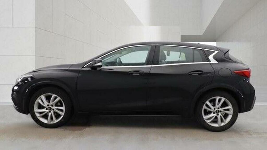 Infiniti Q30 1.5D Premium Euro 6 Ss Black #5