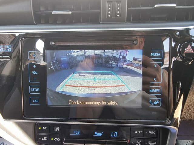Toyota Auris 1.8 Vvt-h Icon Hatchback Hybrid Cvt Eur Black #3