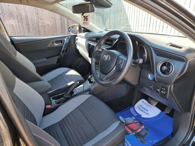 Toyota Auris 1.8 Vvt-h Icon Hatchback Hybrid Cvt Eur Black #2