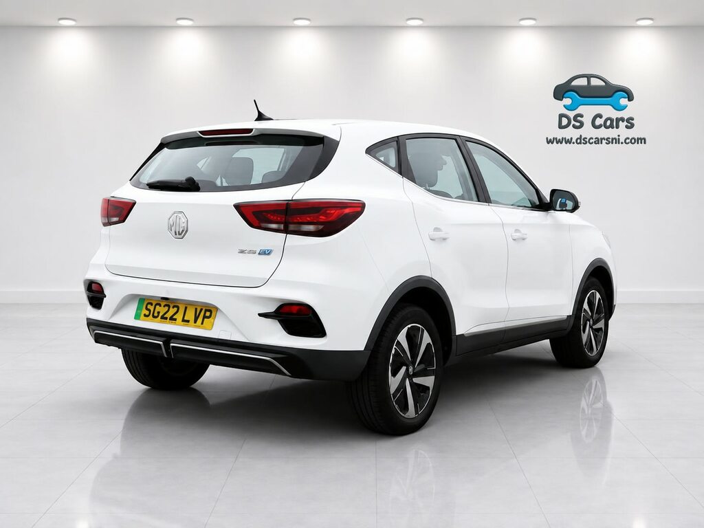 MG ZS Se Ev White #5