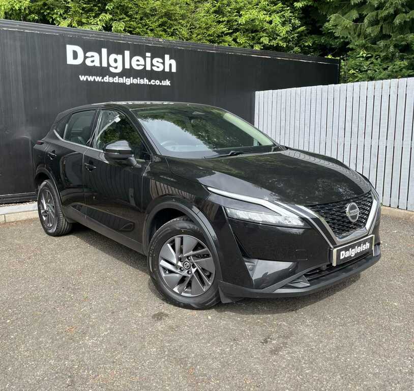Nissan Qashqai 1.3 Dig-t Mhb 140 Acenta Premium Black