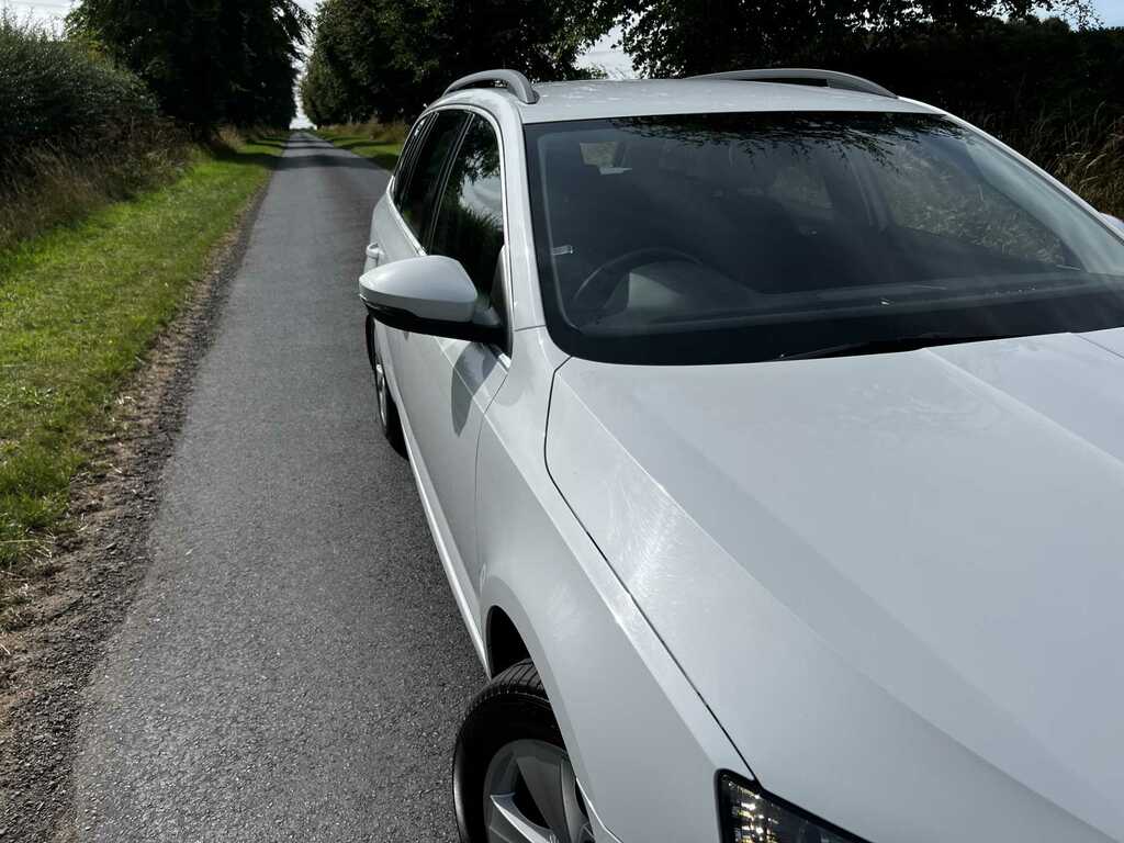 Skoda Octavia Se Technology Tdi GM19FCU White #4