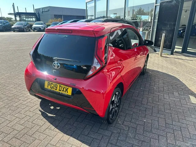 Toyota Aygo 1.0 Vvt-i X-trend PG19DXK Red #6