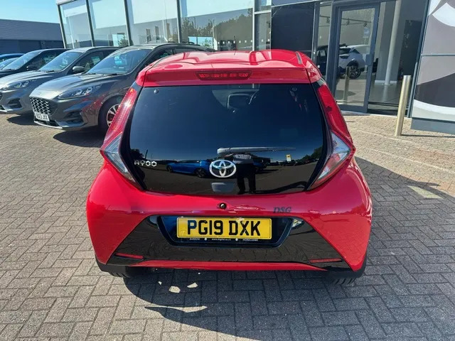 Toyota Aygo 1.0 Vvt-i X-trend PG19DXK Red #5