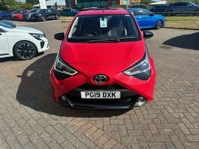 Toyota Aygo 1.0 Vvt-i X-trend PG19DXK Red #2