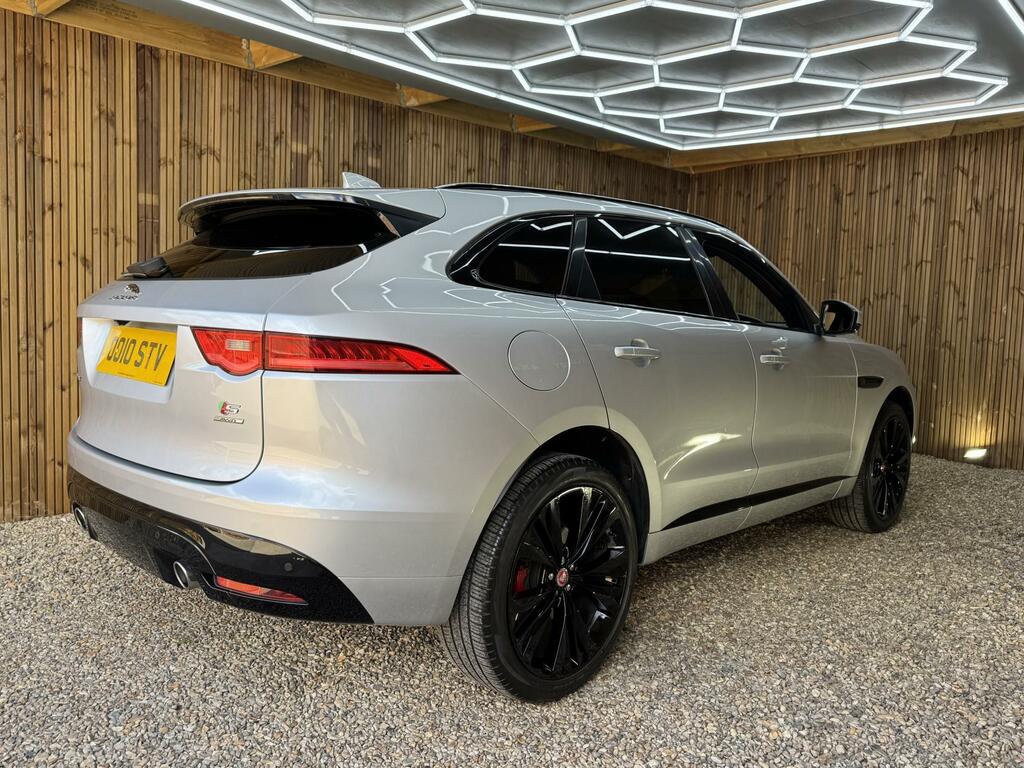 Jaguar F-Pace S Silver #4