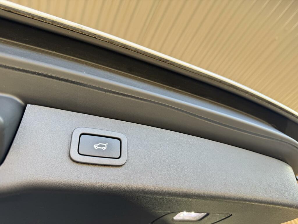 Jaguar XF 2.0D 240 R-sport Saloon Blue #11