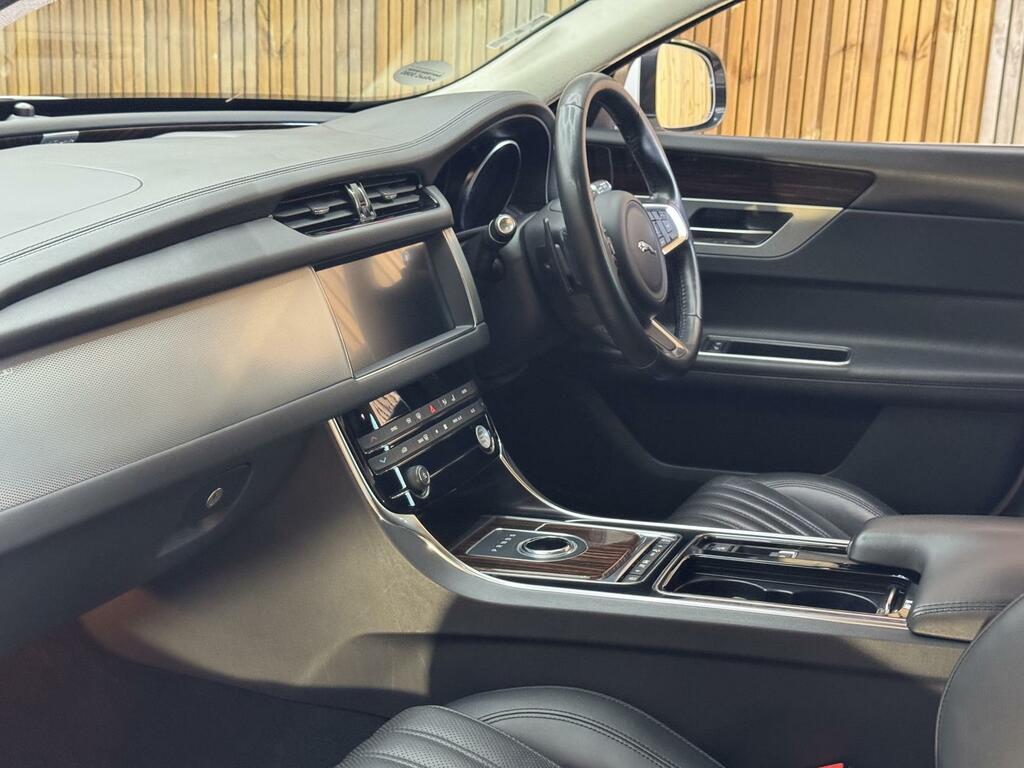 Jaguar XF 2.0D 240 R-sport Saloon Blue #30