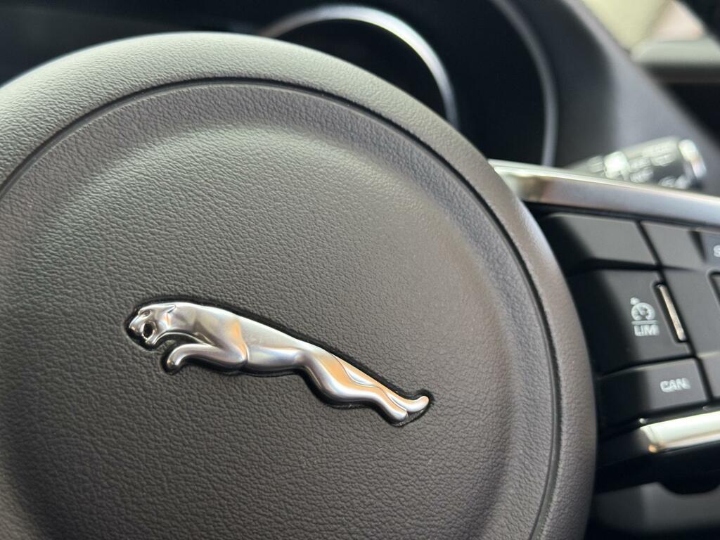 Jaguar XF 2.0D 240 R-sport Saloon Blue #38