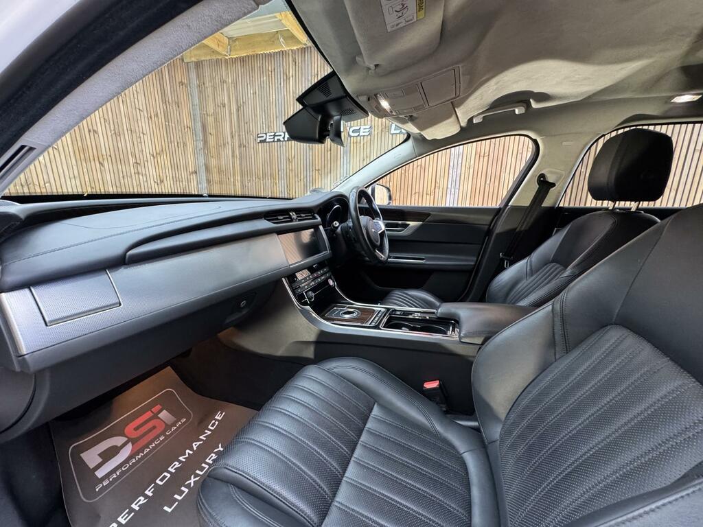 Jaguar XF 2.0D 240 R-sport Saloon Blue #31