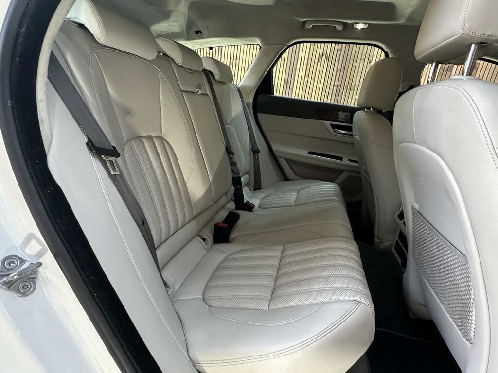 Jaguar XF 2.0I Portfolio Sportbrake Euro 6 Ss White #19