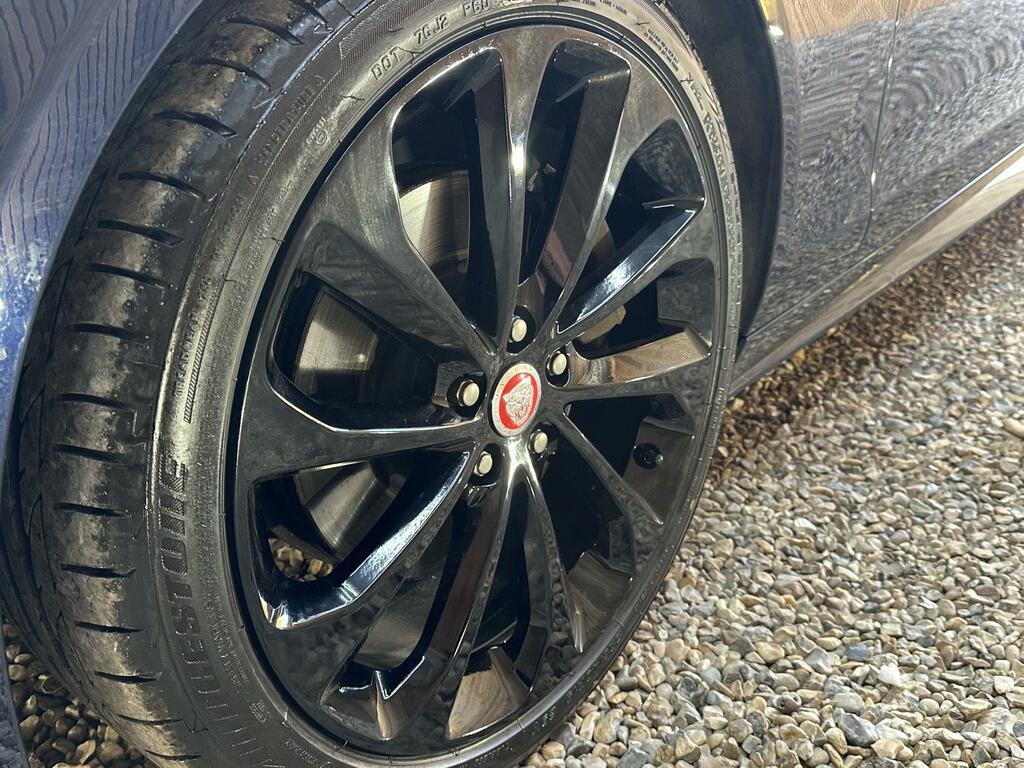 Jaguar XE 2.0I Gpf R-sport Saloon Euro 6 S Silver #9